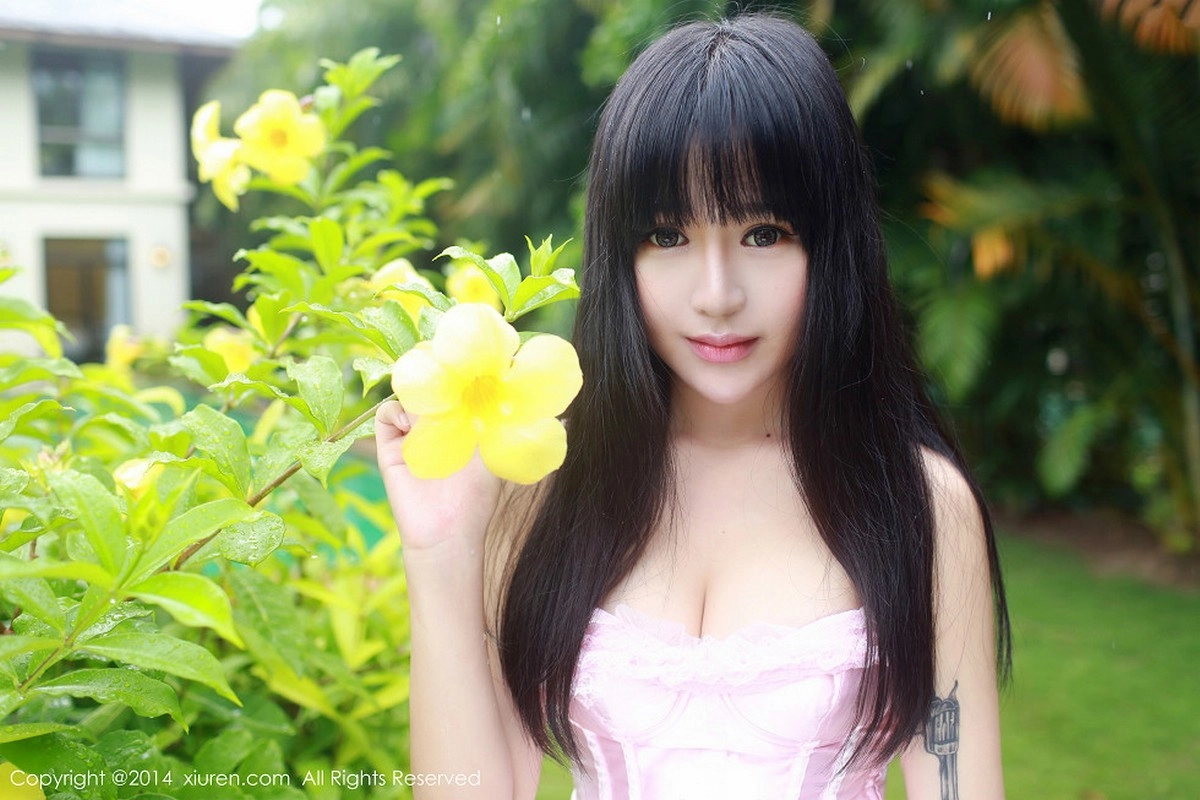 [XiuRen秀人网]No.215_萝莉嫩模八宝icey三亚旅拍性感内衣系列童颜巨乳诱惑写真77P-秀人集