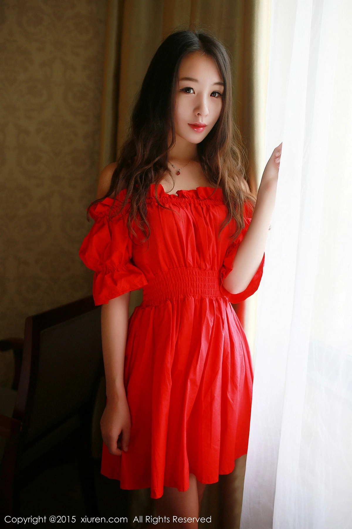 [XiuRen秀人网]No.347_学生妹子梓萱Crystal抹胸连衣裙秀苗条身材性感黑丝写真60P-秀人集