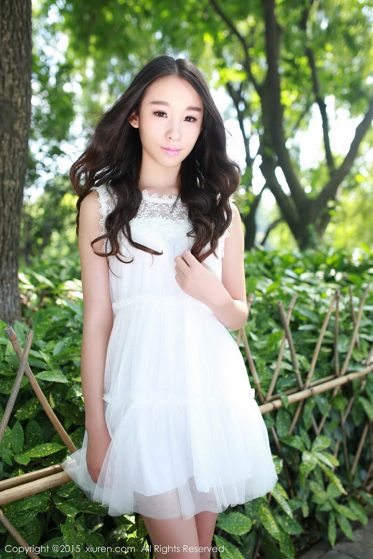 [XiuRen秀人网]No.371_清纯妹子梓萱Crystal脱白色连身裙秀性感内衣写真45P-秀人集