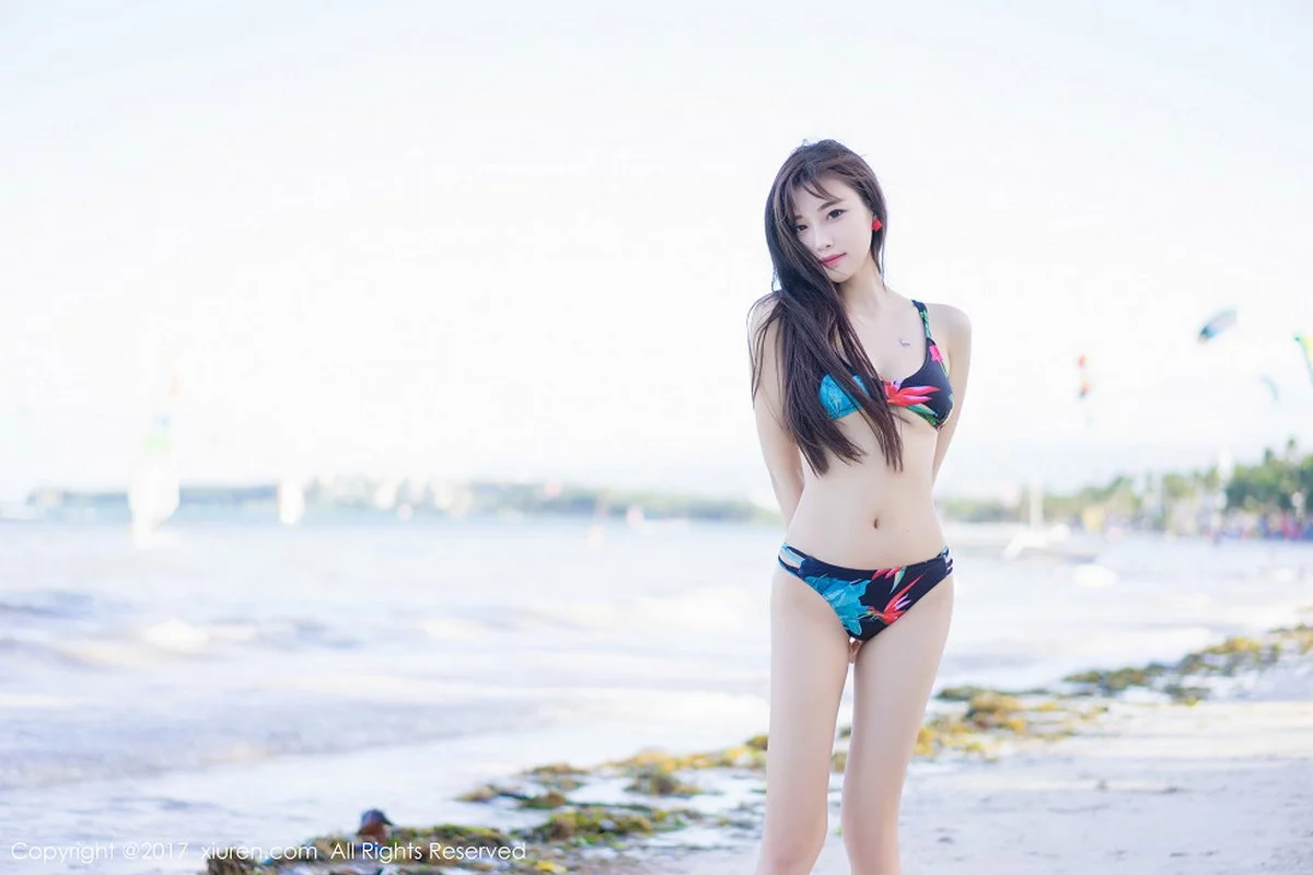 [XiuRen秀人网]No.835_甜美女神杨晨晨sugar长滩旅拍粉色比基尼秀完美身材性感写真53P-秀人集