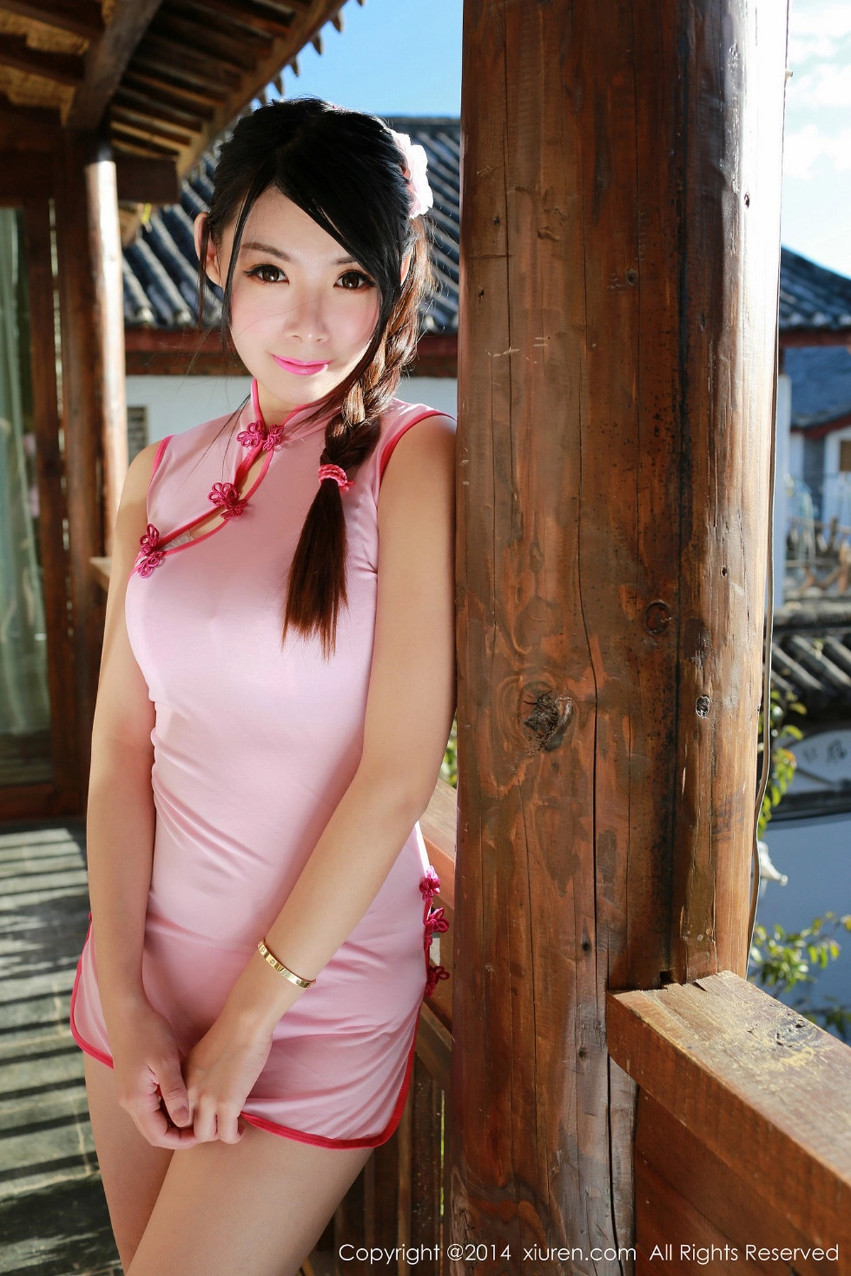 [XiuRen秀人网]No.248_嫩模MARA醬丽江旅拍性感女仆装+粉红小旗袍诱惑写真41P-秀人集