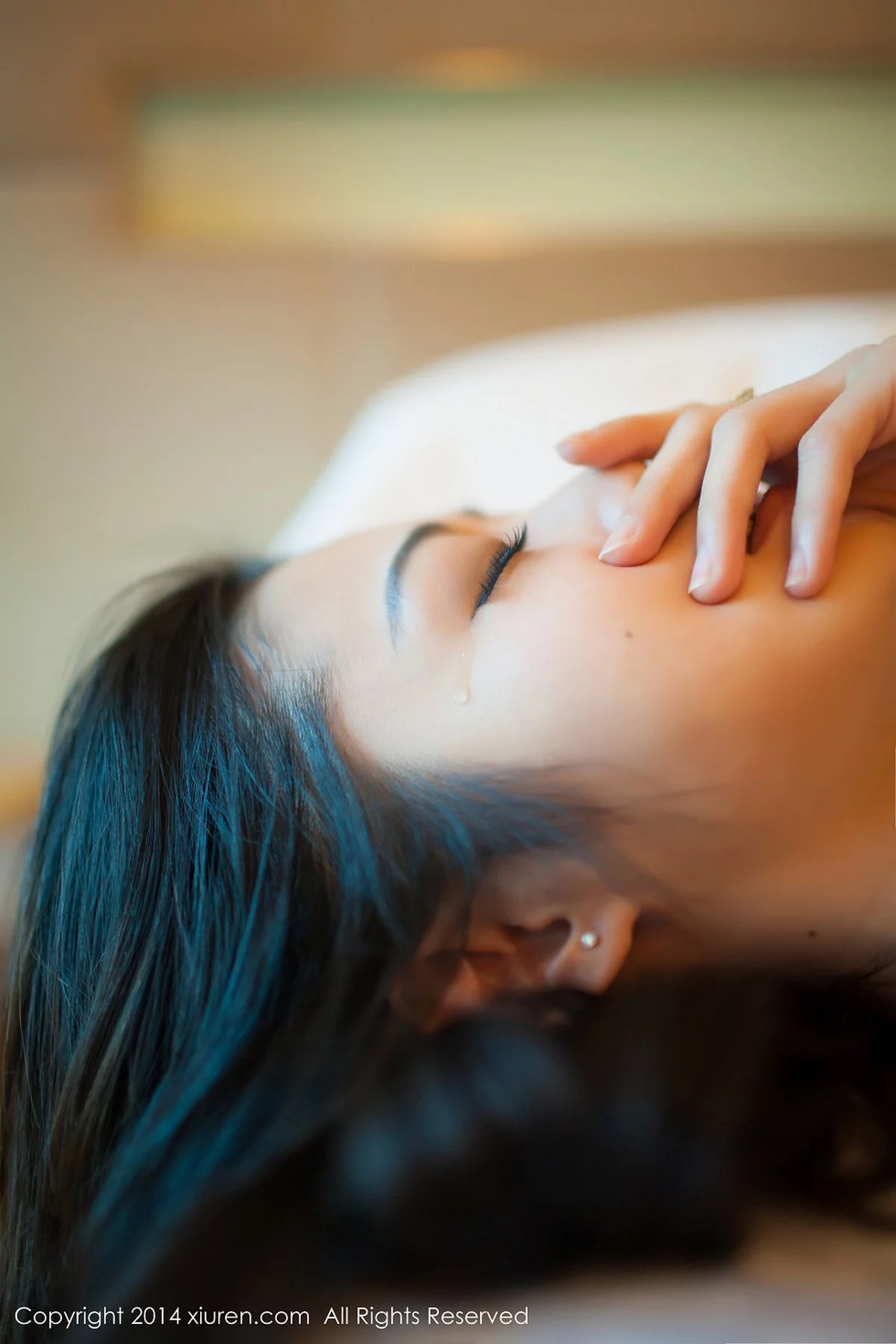 [XiuRen秀人网]No.161_秀人嫩模luvian本能透明白纱性感内衣系列诱惑写真50P-秀人集