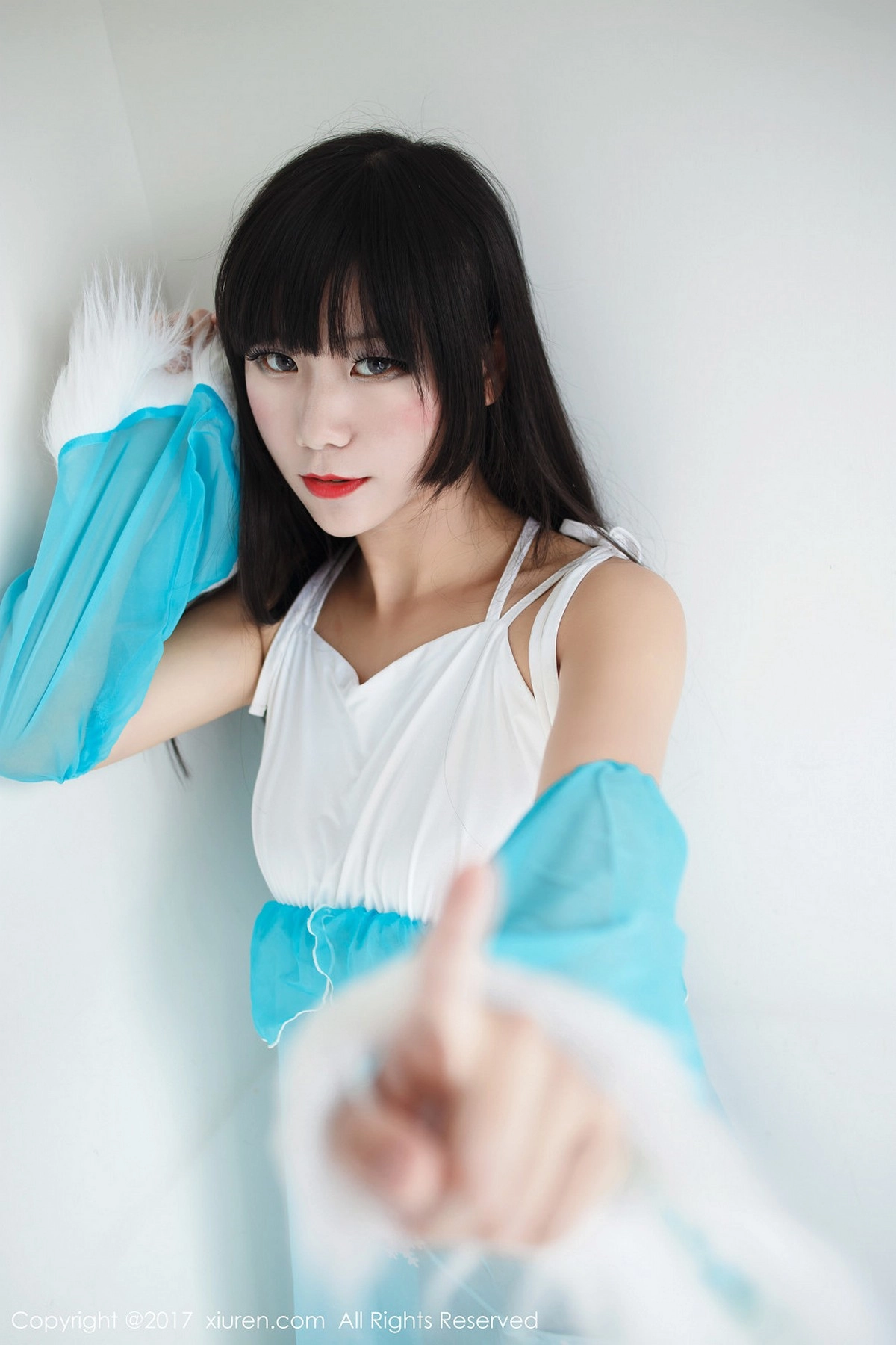 [XiuRen秀人网]No.676_新人模特香风提比w居家私房内衣大尺度全裸人体艺术诱惑写真52P-秀人集