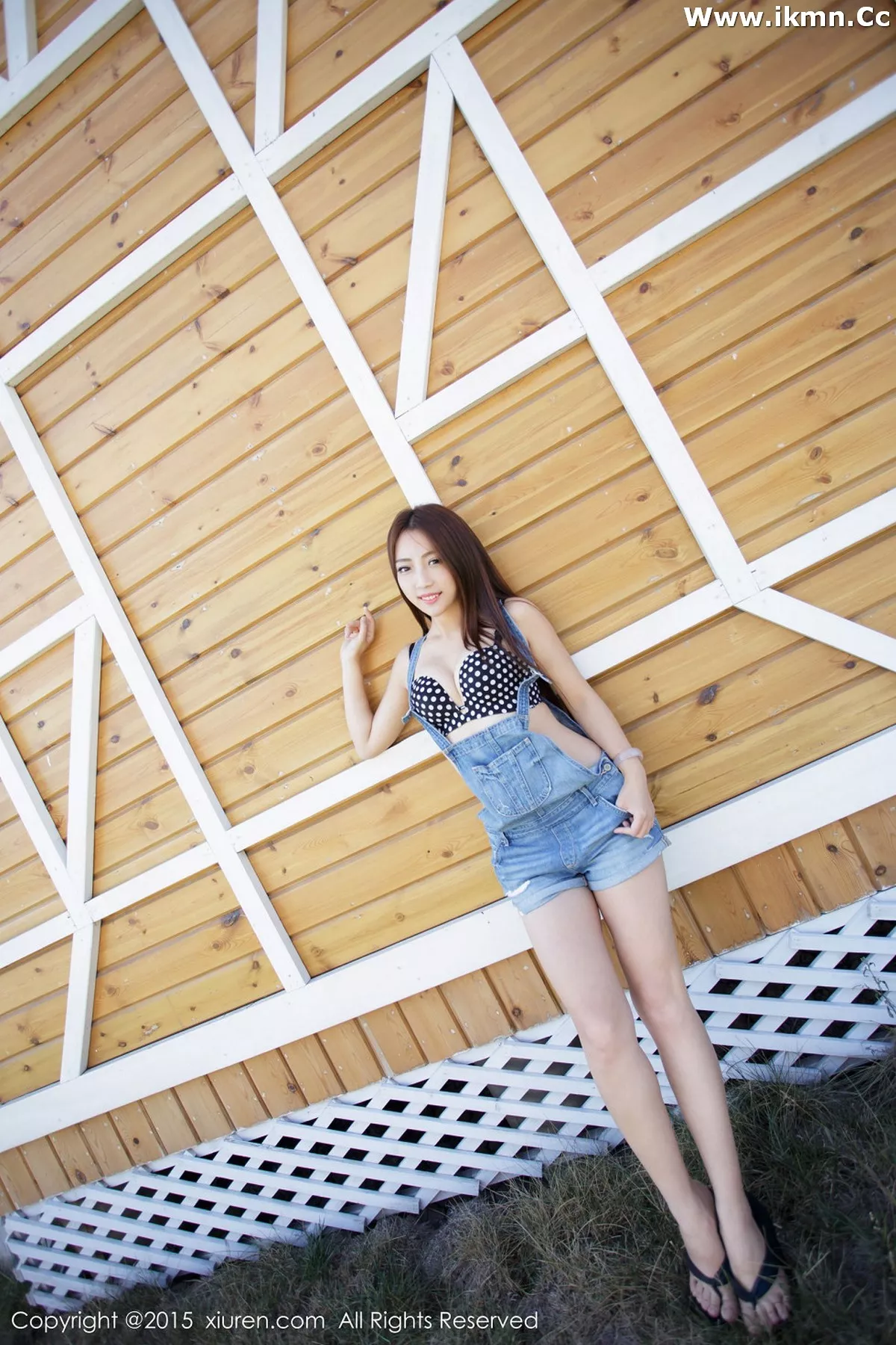 [XiuRen秀人网]No.413_嫩模Elma梦牛仔吊带装半脱秀原点内衣迷人美胸性感写真42P