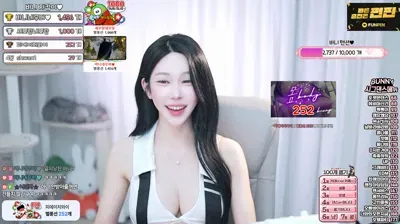 2025-12-04_03-05-19 - nayanaa - BJ ♥바니♥-秀人集