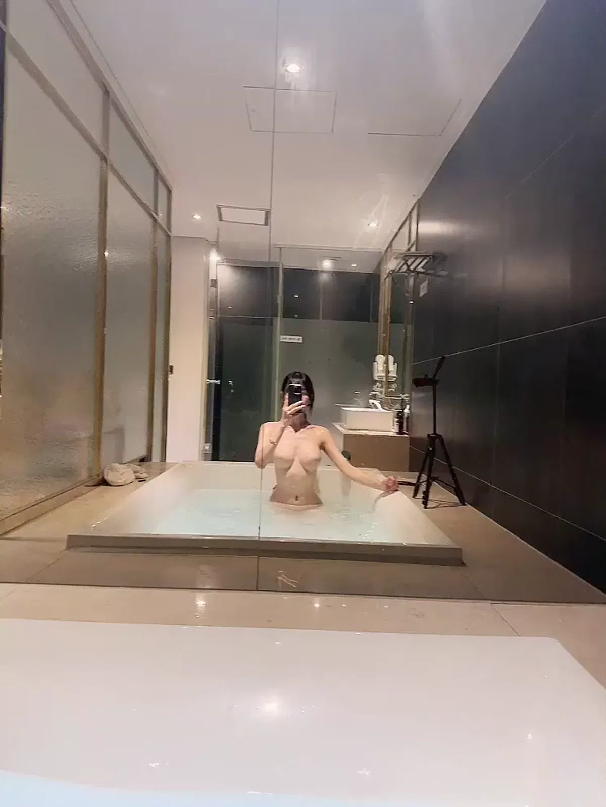 feet10 Taking A Bath-秀人集