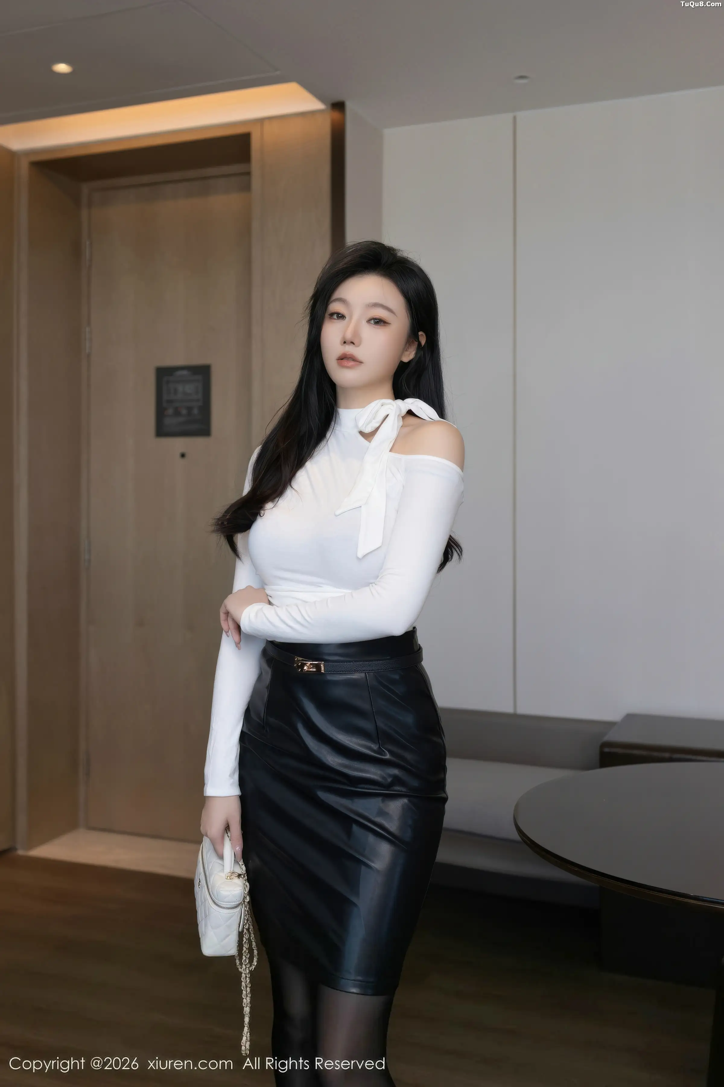 [XiuRen秀人网]No.11201_模特安然anran性感白上衣配黑皮裙露黑丝吊袜秀曼妙身姿诱惑写真76P-秀人集